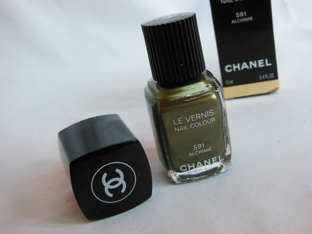 CHANEL Le Vernis Nail Color Alchimie Packaging