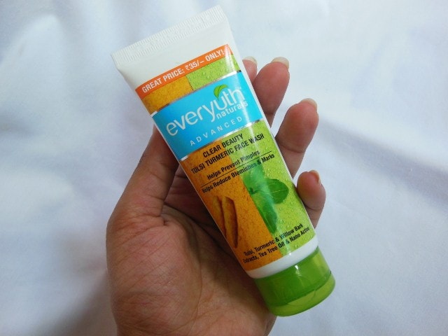 Everyuth NaturalsTulsi Turmeric face Wash Review