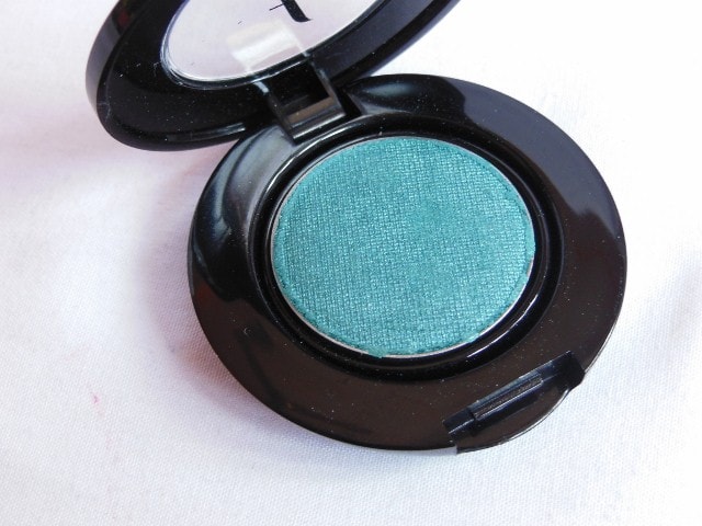 Faces Canada Eye Shadow Turquoise Blue Review