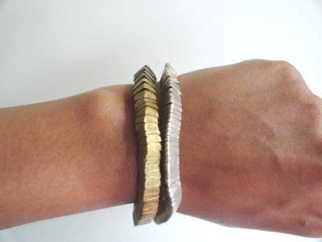 How to wear statement accessory - Gold and silver Bracelet