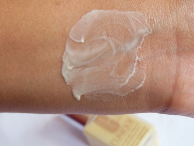 Clinique Dramatically Different Moisturzing Lotion Swatch