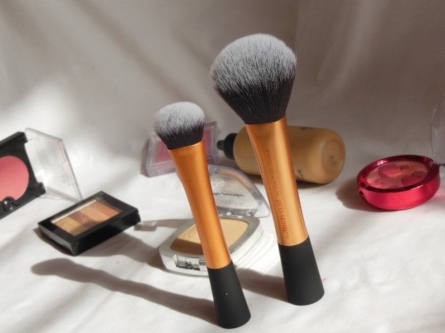 Real Techniques Makeup Brushes- Expert face Brush and Powder Brush