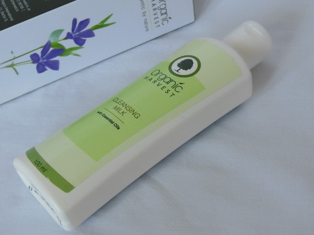 Organic Harvest Cleansing Milk Review