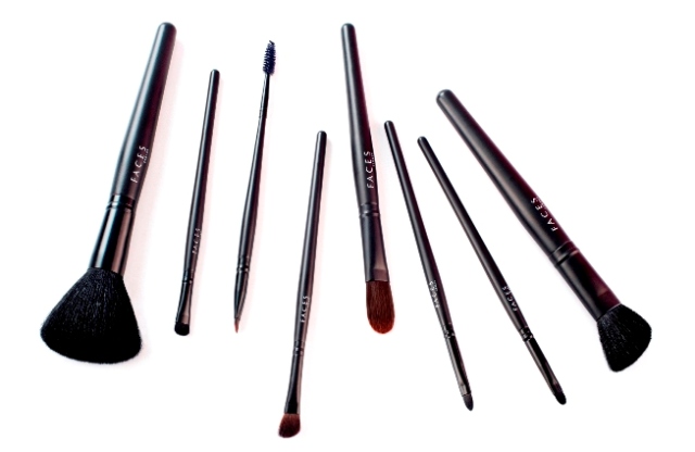 Makeup Brushes Brands in India- Faces