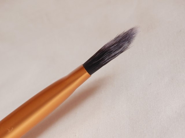 Real Techniques Core Collection - Pointed Foundation Brush Head