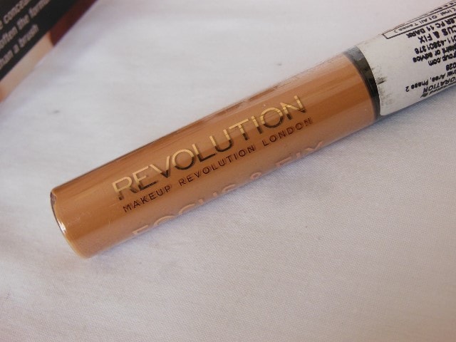Makeup Revolution London Focus & Fix Liquid Concealer