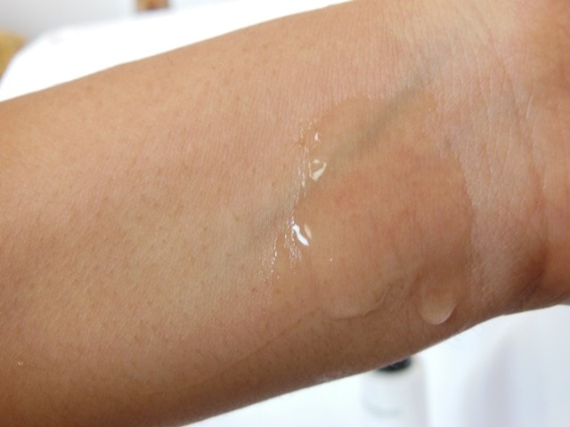 Real Techniques Deep Cleansing Gel Swatch
