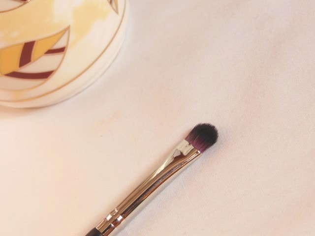 Sedona Lace Makeup Brush - Detailed Shader Brush EB 21 Review