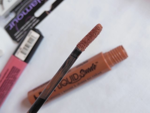 NYX Liquid Suede Cream Lipstick Sandstorm Brush