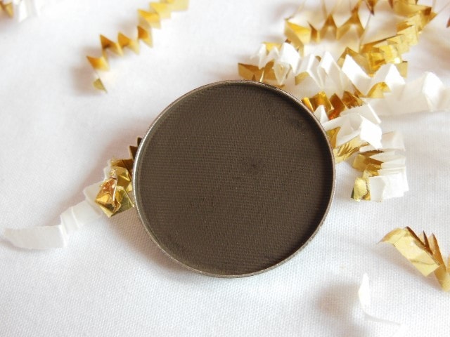 Luxie Beauty Powder Eye Shadow 104 Review
