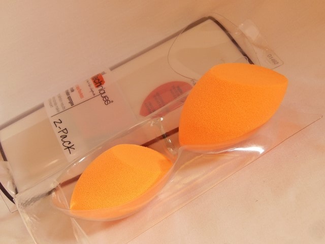 Real Techniques Complexion Sponge dry and wet