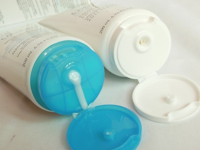 La Roche Posay Lipikar Syndet Cleansing Body Cream Gel Packaging