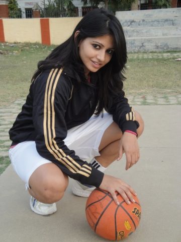 Top 10 Most Stylish Sportswomen of India - Akansha, Basketball