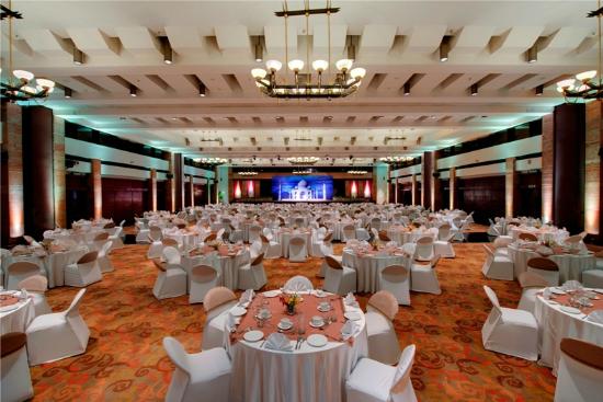 Top 10 Themed Wedding Destinations in India - Jaypee palace hotel