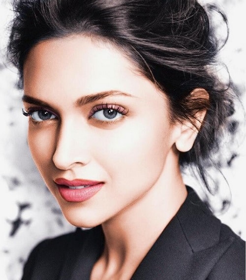 beauty-secrets-of-deepika-padukone-tips-and-diet