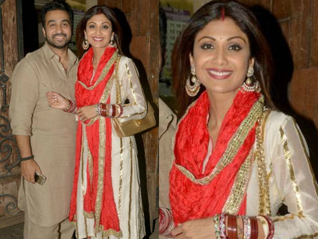 bollywood-celebrities-karwa-chauth-outfit-shilpa-shetty-white-plazzo