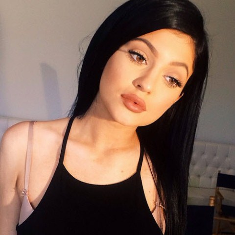 kylie-jenner-beauty-and-fitness-secrets-too-much-makeup