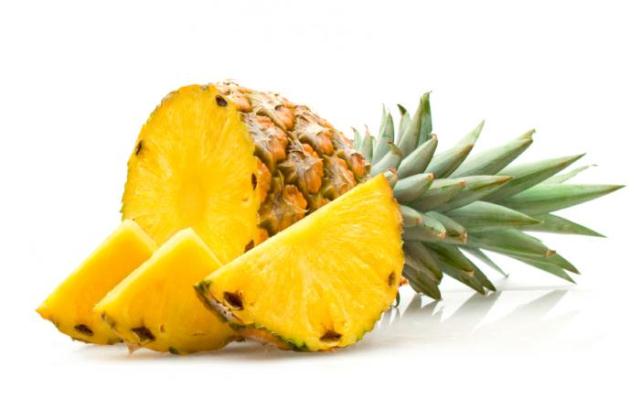 superfoods-to-lose-belly-fat-pineapple