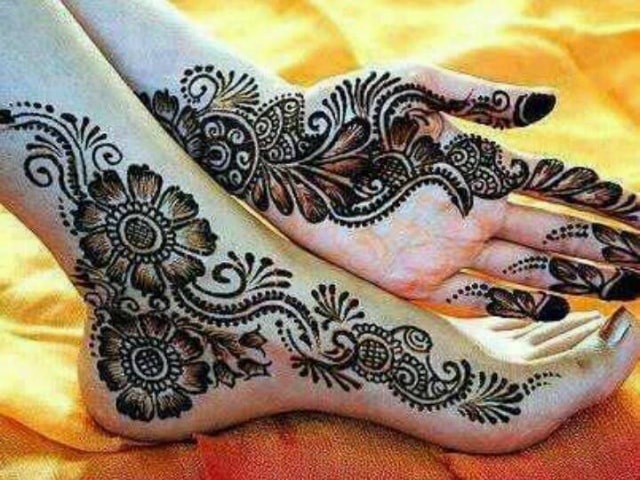 trending-henna-designs-for-feet-arabic-heena-design-for-sides-offeet-1