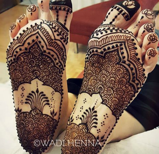 trending-henna-designs-for-feet-heena-design-for-soles