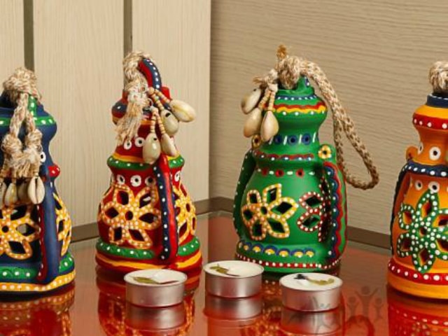 unique-diwali-gift-ideas-earthen-lanterns-2