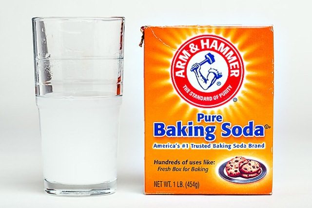 best-beauty-hacks-using-baking-soda-baking-soda-as-mouthwash