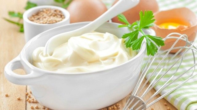 diy-home-recipe-for-dry-and-frizzy-hair-mayonnaise-for-hair